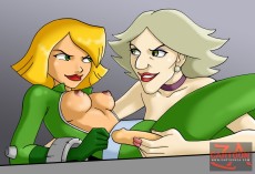 Clover from Totally Spies in CartoonZa gallery 